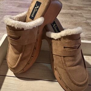 Natural Reflections Women's Brown Suede Mules with Shearling